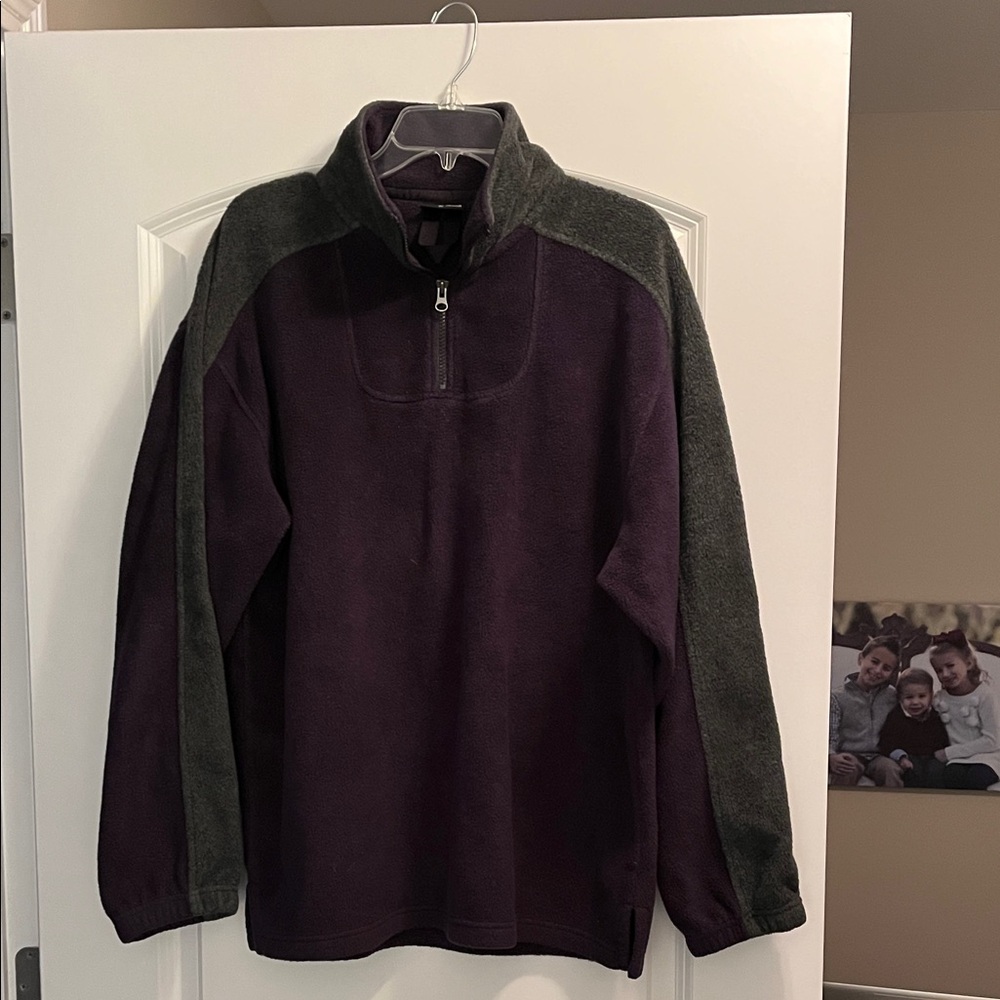 Men's Zip-Up in Navy and Gray